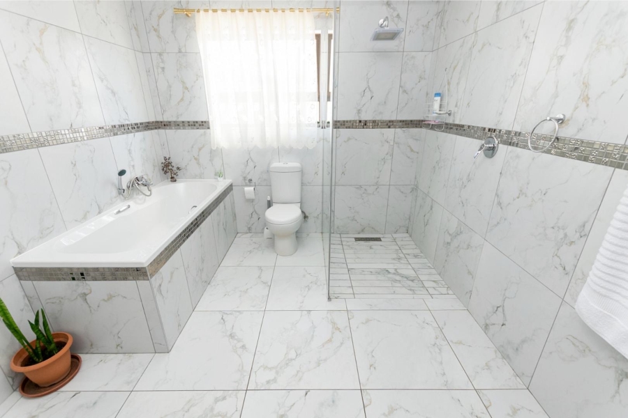 4 Bedroom Property for Sale in Country Club Western Cape